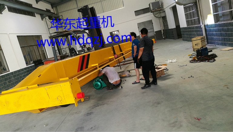 LDA型電動(dòng)單梁橋式起重機(jī)安裝現(xiàn)場